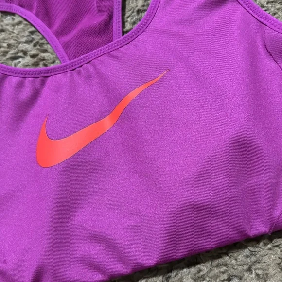 Nike sports bra - Picture 2 of 4